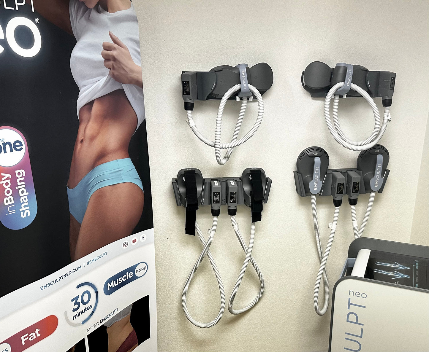 Clamshell (Set of 2)